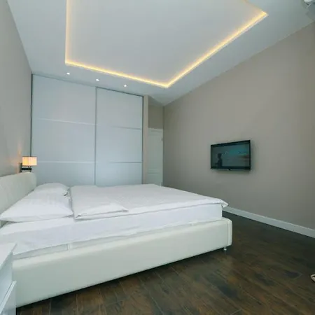 на улице деловая Apartment *